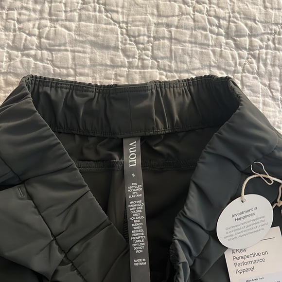 NWT Vuori Miles Ankle Pant in Ash - Picture 8 of 13